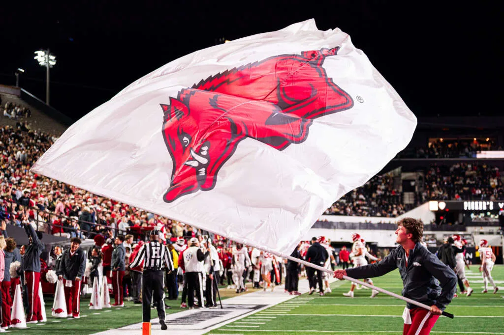 Arkansas Razorbacks Football: Schedule & Roster