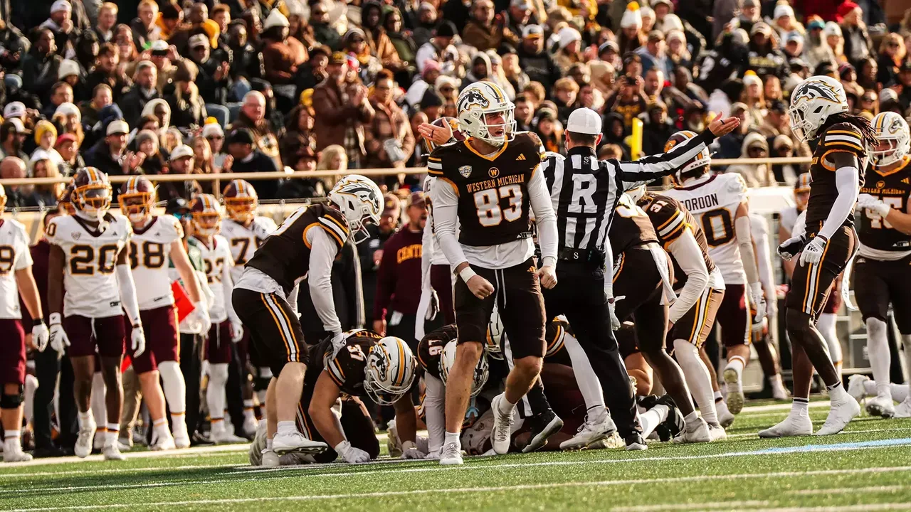 Western Michigan Broncos Football: Schedule & Roster